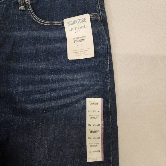 Signature Levi Strauss Totally Shaping Straight Jeans Size 16L Dark Wash - Picture 3 of 10